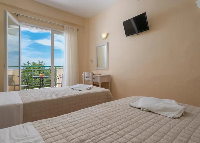 Julia Hotel
